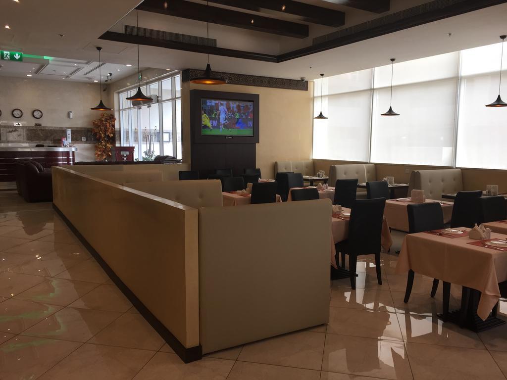 Boulevard City Suites Hotel Apartments Дубай Екстериор снимка
