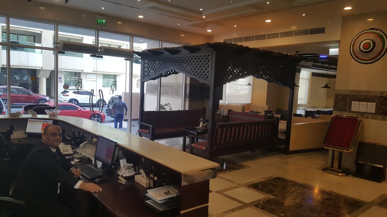 Boulevard City Suites Hotel Apartments Дубай Екстериор снимка