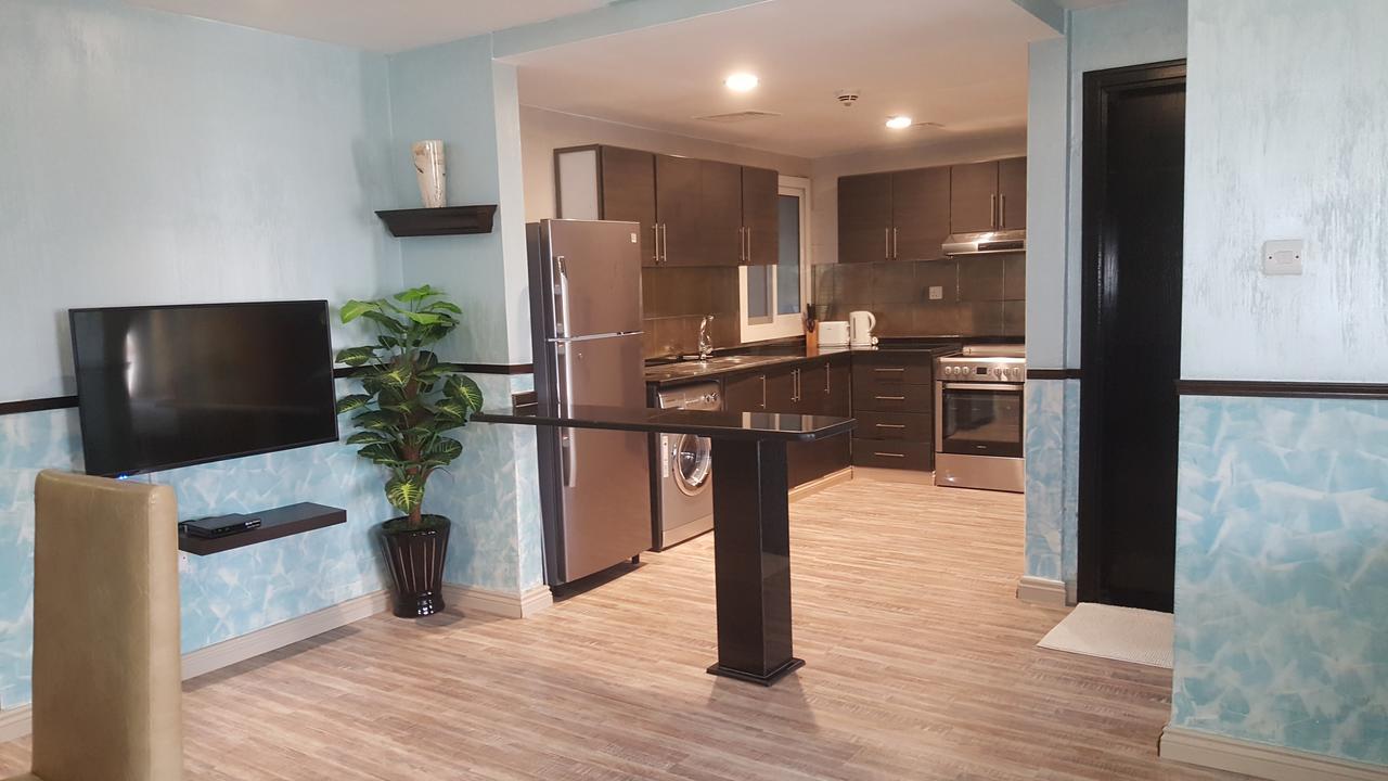Boulevard City Suites Hotel Apartments Дубай Екстериор снимка