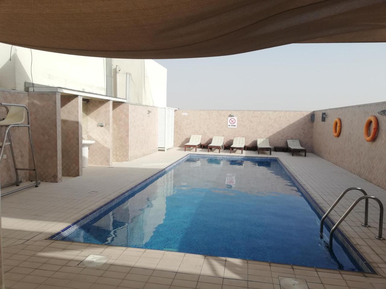 Boulevard City Suites Hotel Apartments Дубай Екстериор снимка