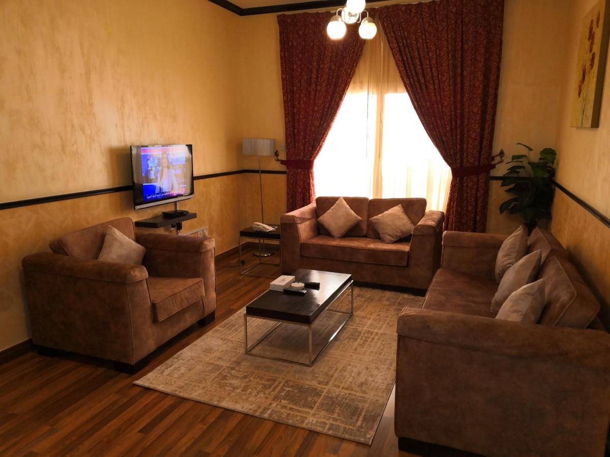 Boulevard City Suites Hotel Apartments Дубай Екстериор снимка