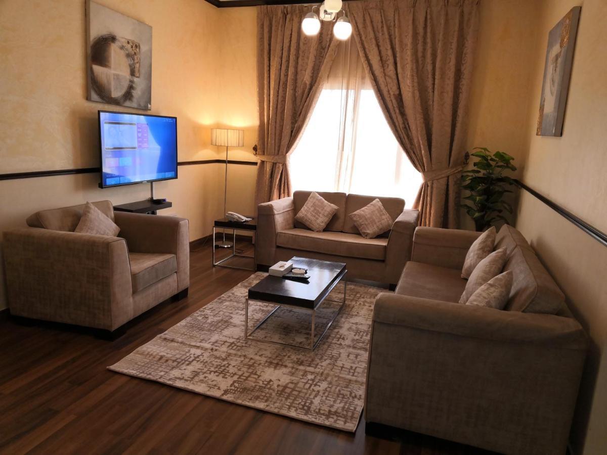 Boulevard City Suites Hotel Apartments Дубай Екстериор снимка